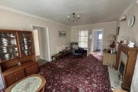 3 bedroom detached house for sale, Grasleigh Avenue, Allerton BD15