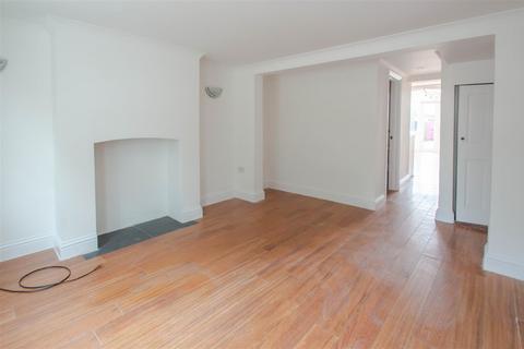 7 New Row, Castle Camps, Cambridge, CB21 4SZ
