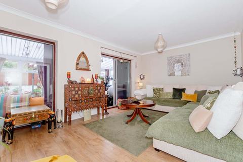 3 bedroom semi-detached bungalow for sale, Kings close, Lancing