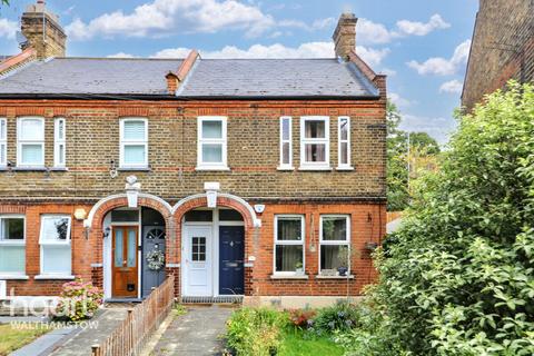 3 bedroom maisonette for sale, Warner Road, Walthamstow