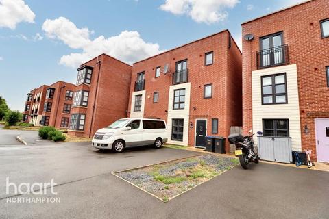 5 bedroom semi-detached house for sale, Hever Close, Northampton