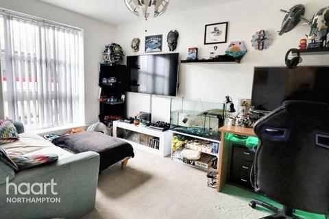5 bedroom semi-detached house for sale, Hever Close, Northampton