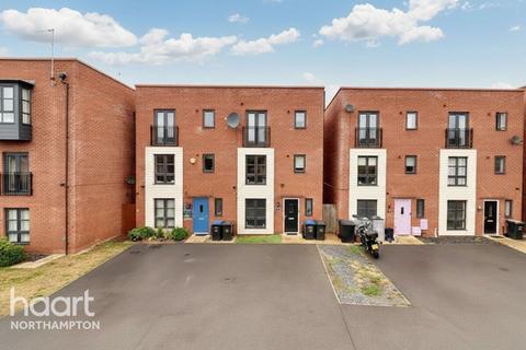 5 bedroom semi-detached house for sale, Hever Close, Northampton