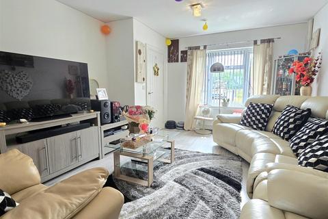 4 bedroom semi-detached house for sale, Packington Road, Hilton, Derby