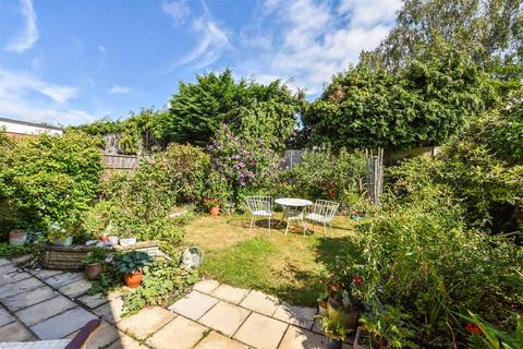 4 bedroom detached house for sale, St. Andrew Close, Horndean