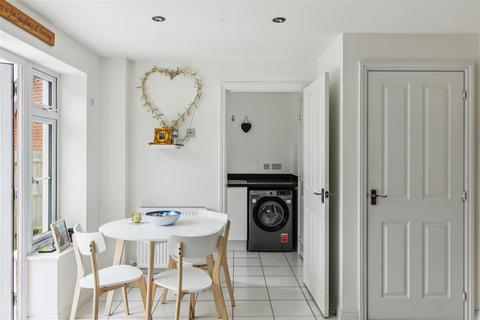 undefined, Unexpectedly Re-available due to broken chain | Cedar Avenue, Haywards Heath