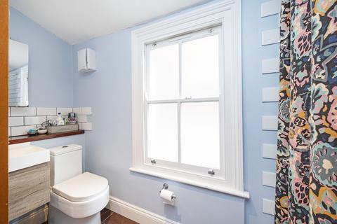 9 Bradstock Road, London, E9 5BH