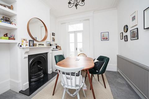 9 Bradstock Road, London, E9 5BH