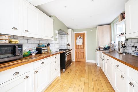 9 Bradstock Road, London, E9 5BH