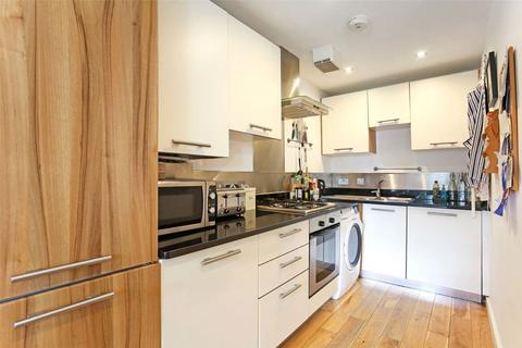 undefined, Albans Close, London SW16