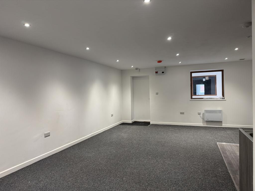 Lounge/dining/living area