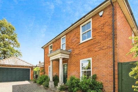 undefined, Tea Kettle Lane, Newmarket CB8