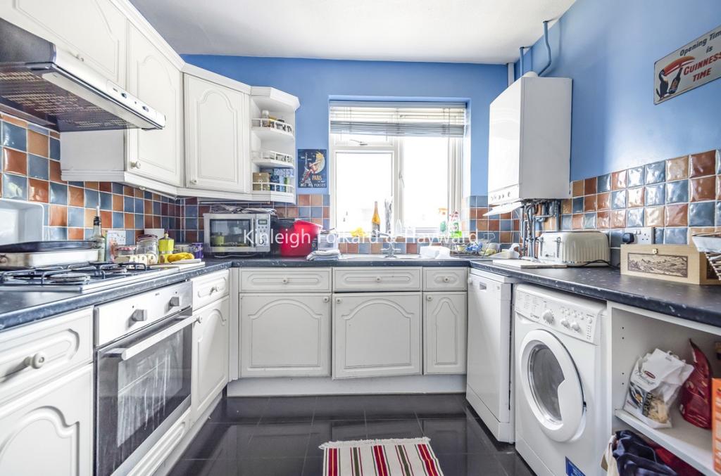 Apartment in London - View 2