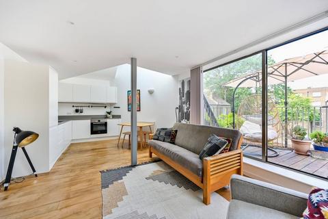 undefined, Vicarage Road, Hampton Wick, Kingston Upon Thames, KT1