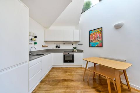 1 bedroom flat for sale, Vicarage Road, Hampton Wick, Kingston Upon Thames, KT1