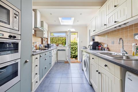 12 Churchfields, Dartmouth, TQ6 9HH