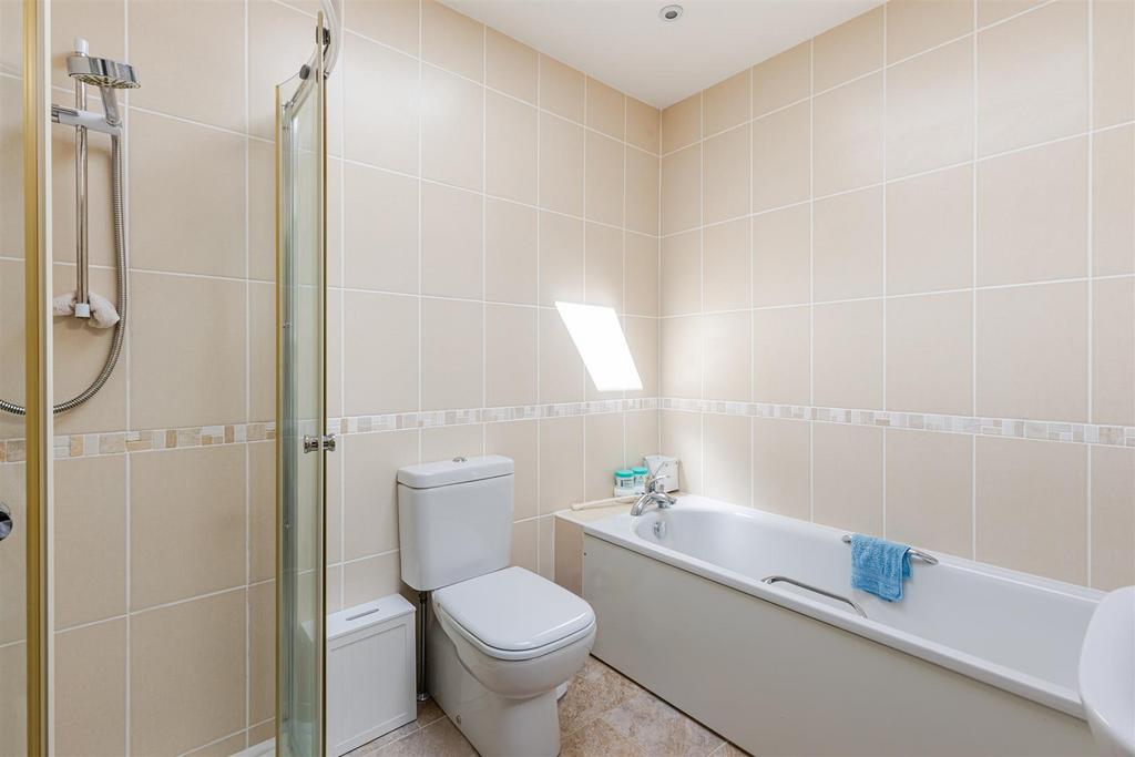 A13 - 12 Churchfields Dartmouth - 250701.jpg