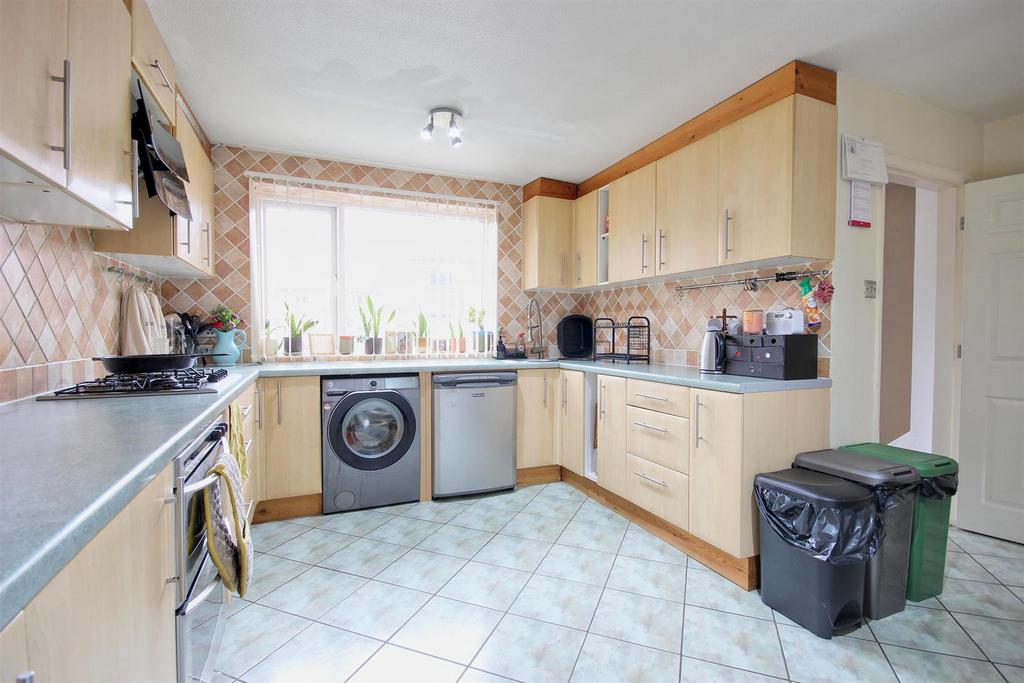 Dining kitchen
