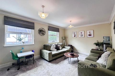 4 bedroom terraced house for sale, Chestnut Tree Grove, Farnborough, Hampshire