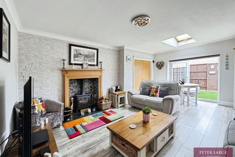 4 bedroom detached house for sale, Foryd Road, Kinmel Bay, Conwy LL18 5BB