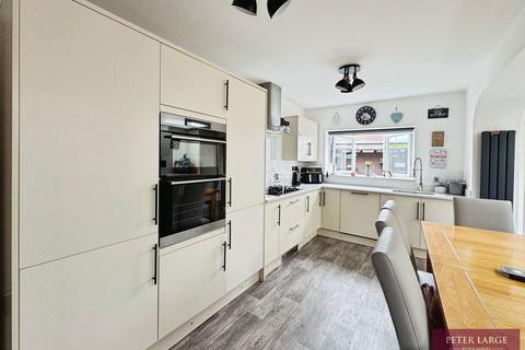 55 Foryd Road, Kinmel Bay, Rhyl, LL18 5BB