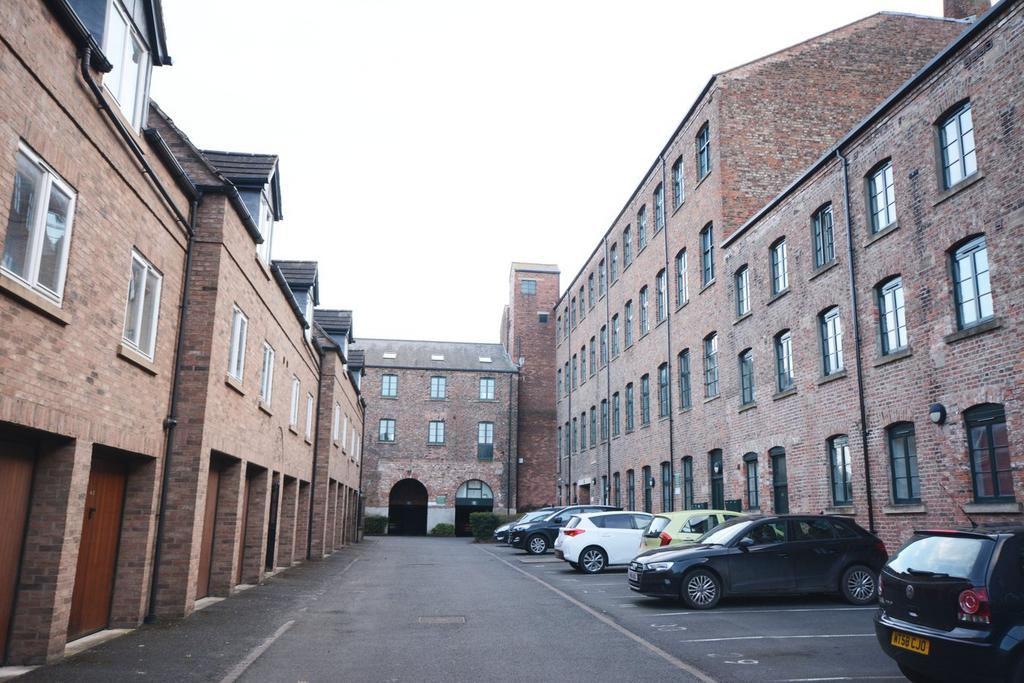 The Tannery, Lawrence Street, YORK, YO10 2 bed flat - £1,300 pcm (£300 pw)