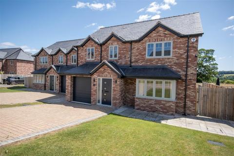 4 bedroom detached house for sale, Breidden View, Llansantffraid-Ym-Mechain