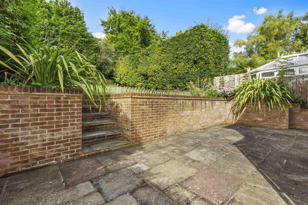1 Shelley Road, HP11 2 UP (LOW RES)-12.jpg