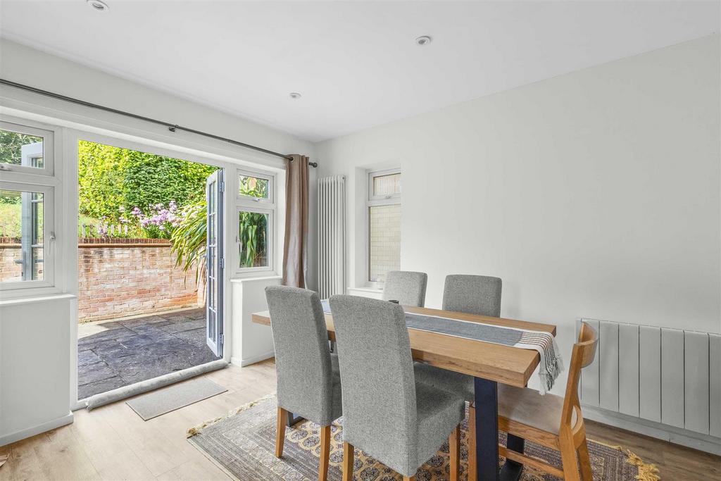 1 Shelley Road, HP11 2 UP (LOW RES)-8.jpg