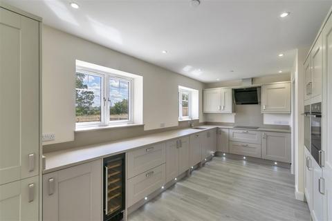 4 bedroom detached house for sale, Breidden View, Llansantffraid-Ym-Mechain