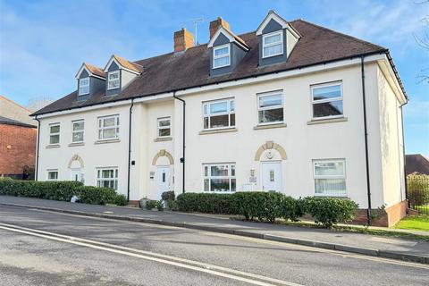 2 bedroom apartment for sale, Hockley Road, Rayleigh