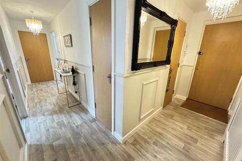 2 bedroom apartment for sale, Hockley Road, Rayleigh