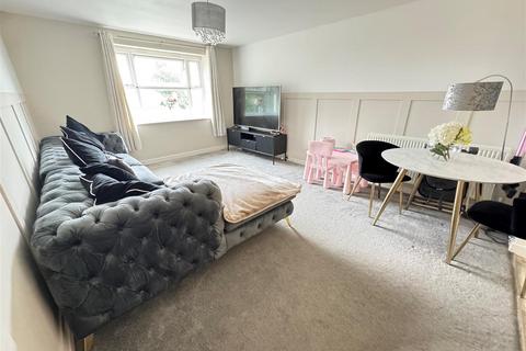 2 bedroom apartment for sale, Hockley Road, Rayleigh