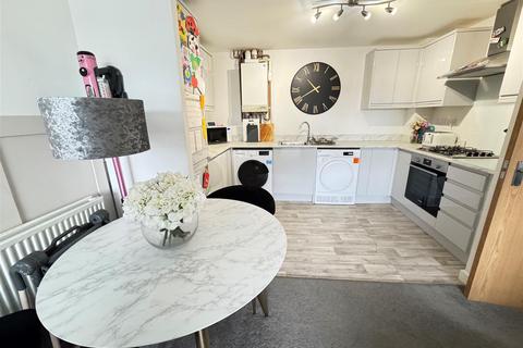 2 bedroom apartment for sale, Hockley Road, Rayleigh