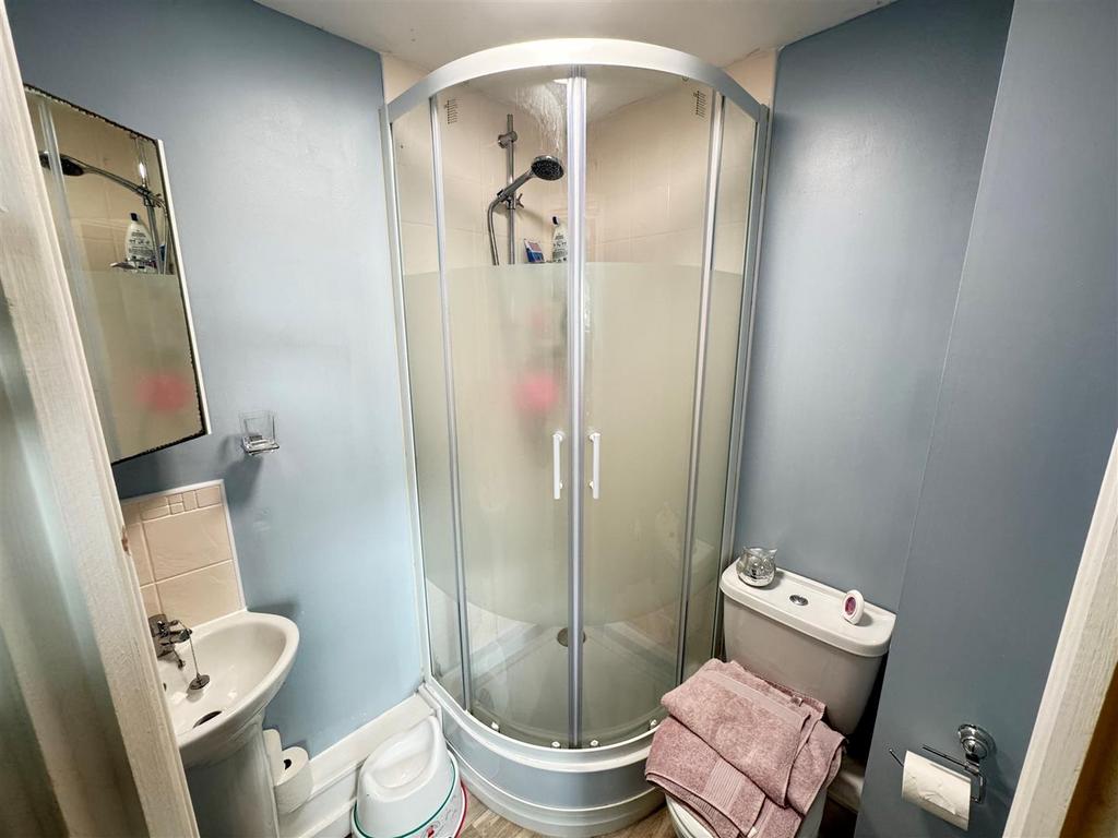 En-Suite Shower