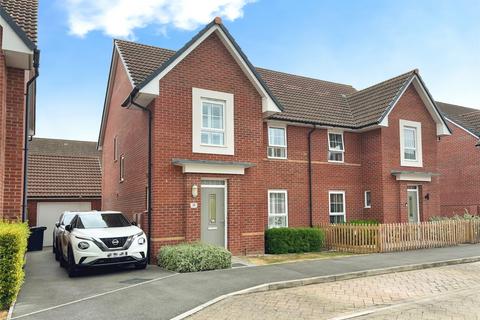 Gilhespy Way, Westbury