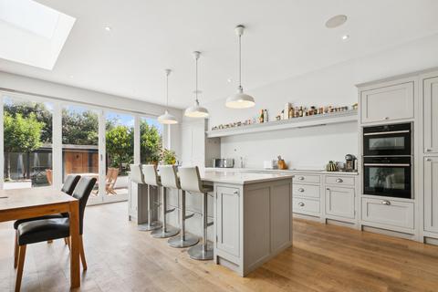 Longstone Road, SW17