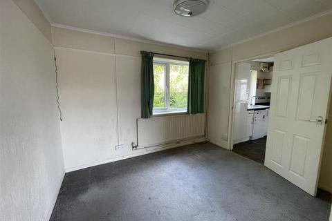 26 Brynyfelin, Llanelli, SA14 8HS