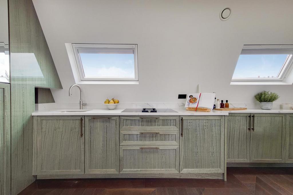 9 Kitchen-Reception-3.jpg