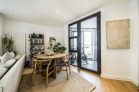 1 bedroom flat for sale, Esker Place, London E2