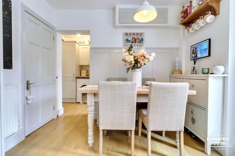 4 bedroom detached house for sale, New Road, Rugeley WS15