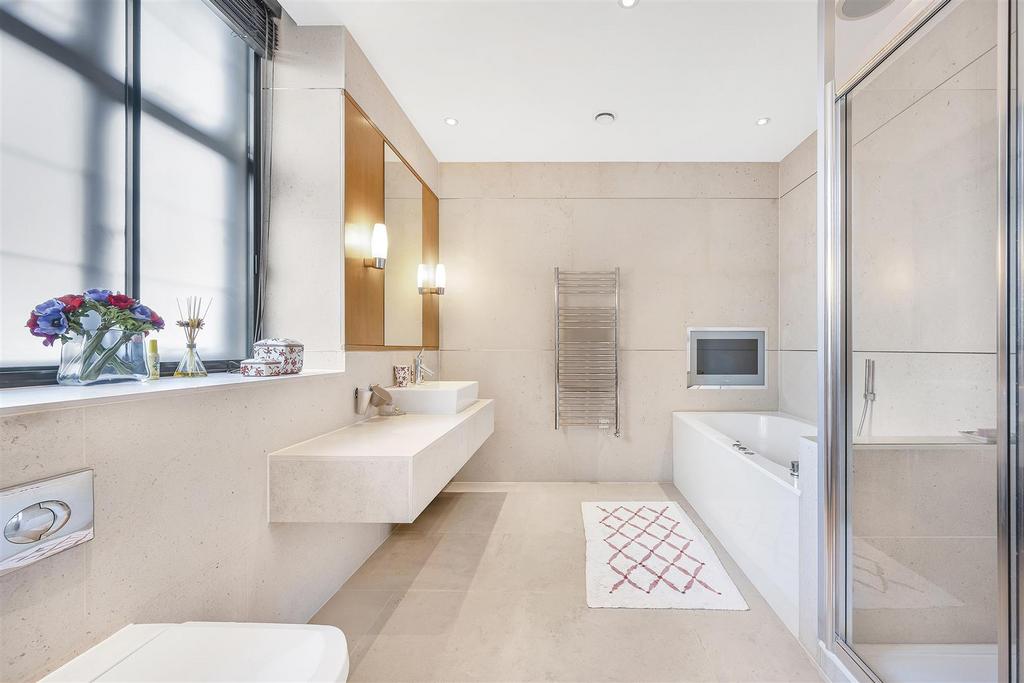 BATHROOM4.jpg