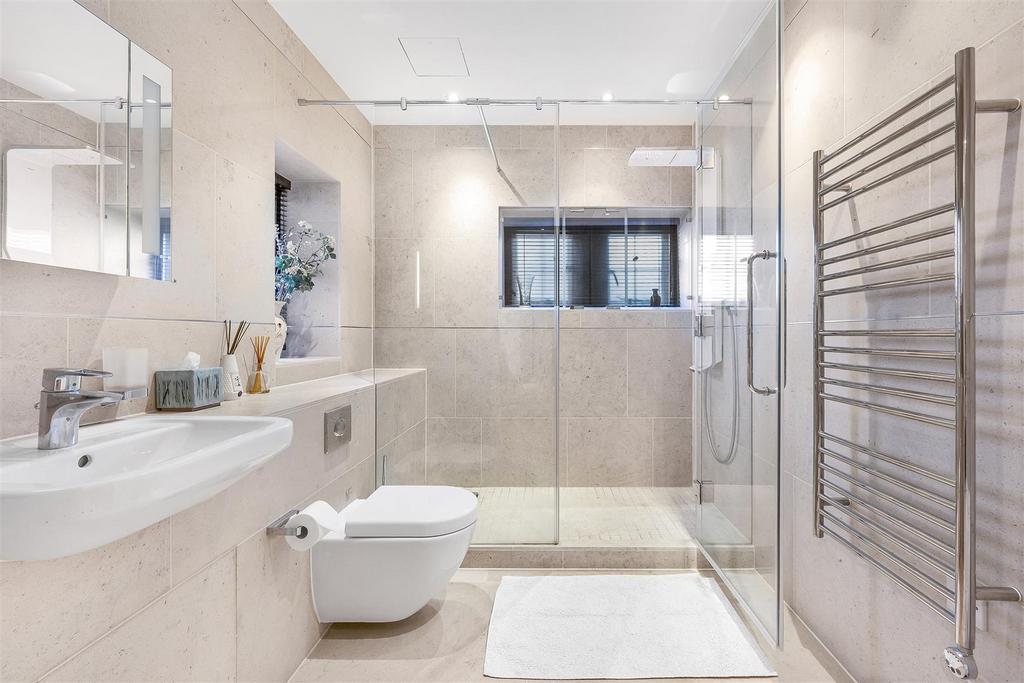 BATHROOM7.jpg