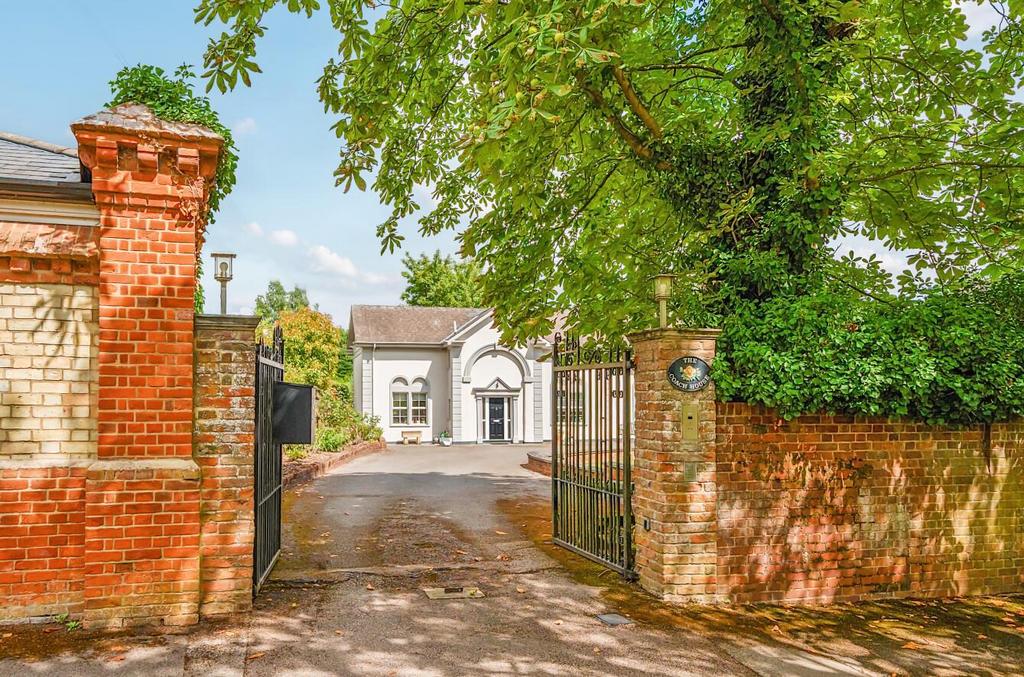 Totteridge Common, Totteridge 4 bed detached house for sale - £2,100,000