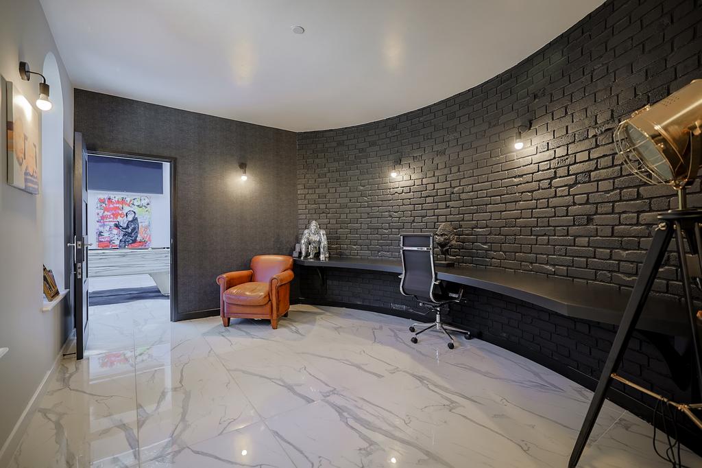 2 Redwood Court - Web (5 of 41).jpg