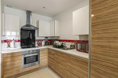 1 bedroom apartment for sale, Aventine Avenue, Mitcham, CR4