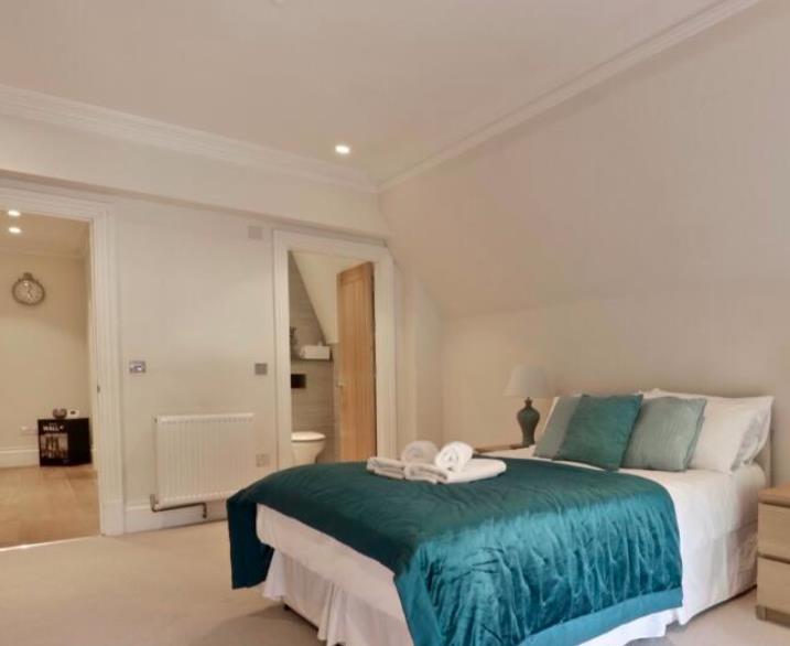 Bedroom 1.png