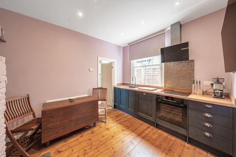 76 Wooler Street, London, SE17 2EF