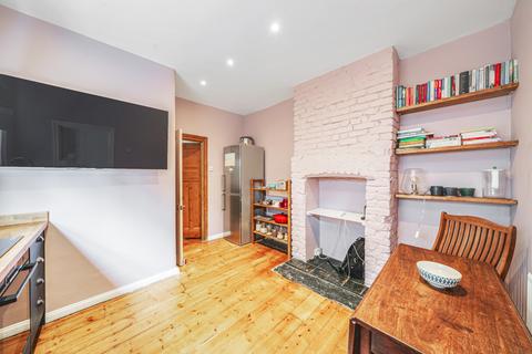76 Wooler Street, London, SE17 2EF