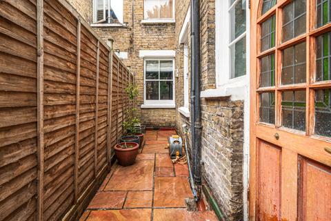 76 Wooler Street, London, SE17 2EF